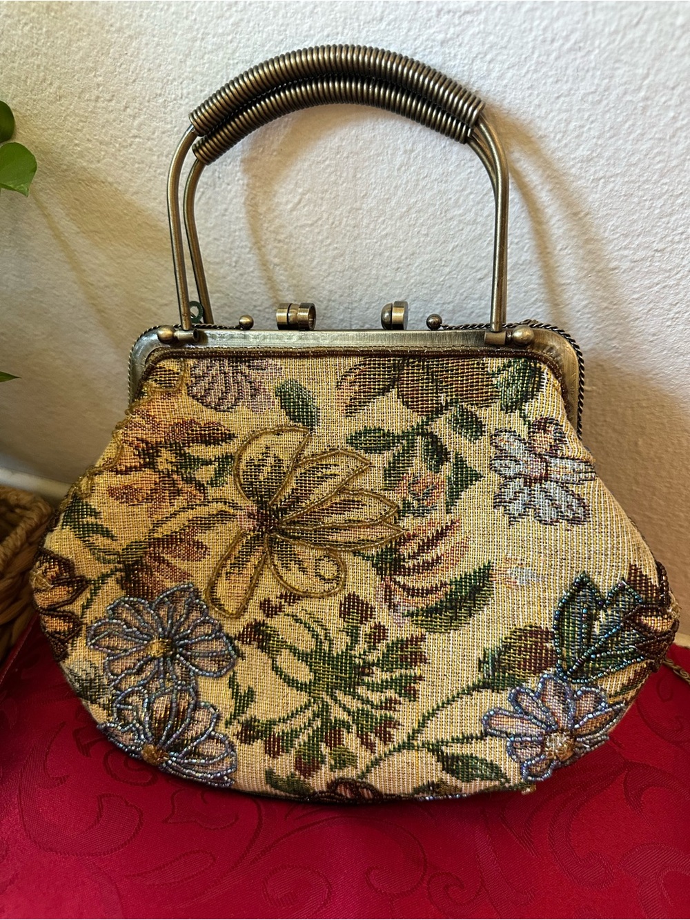 Antique Embroidered Floral Purse, kiss lock